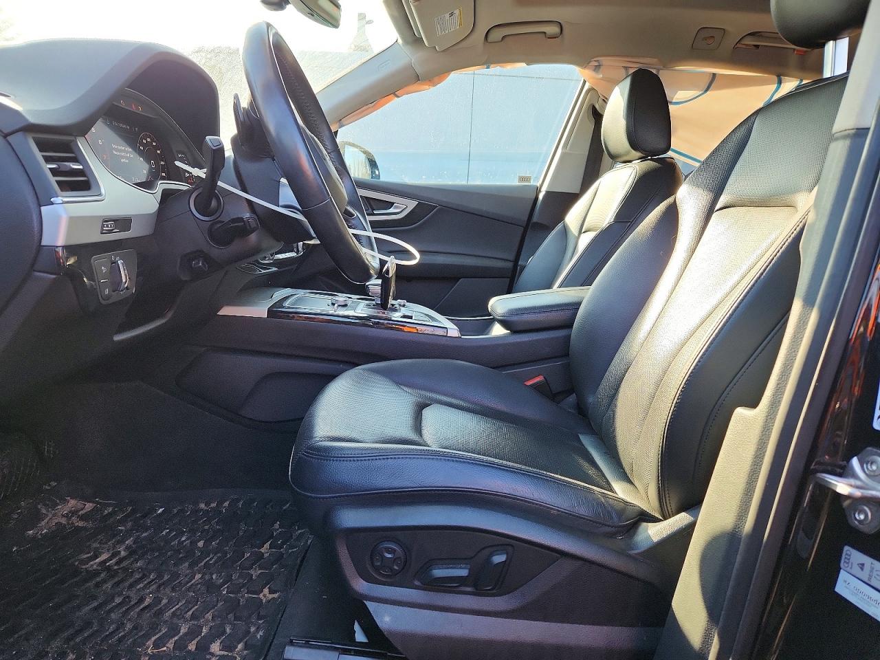 2019 Audi Q7 VIN WA1LAAF73KD035867 photo 7
