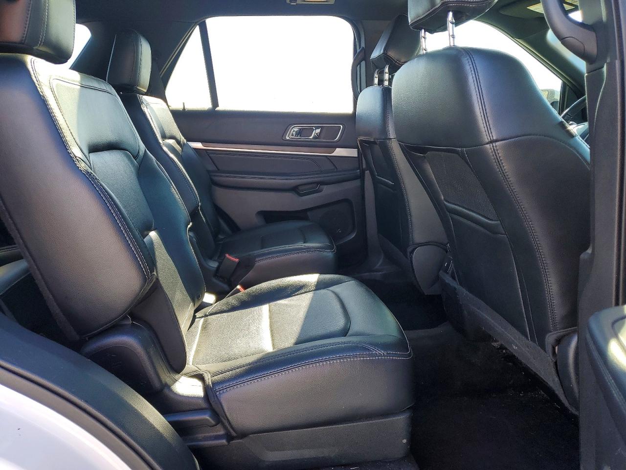 2017 FORD Explorer l VIN 1FM5K8FH4HGB85695 photo 11