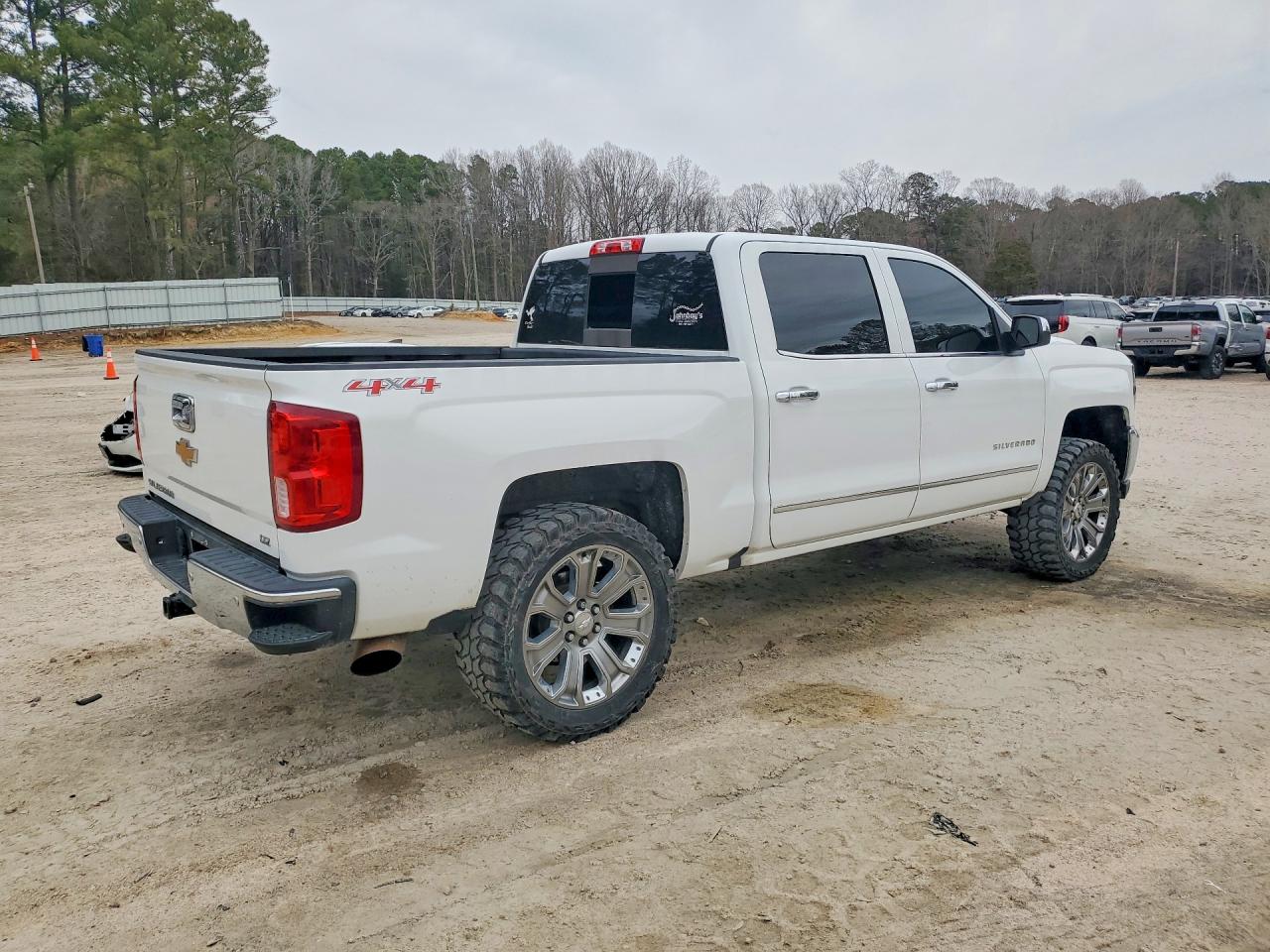 2017 Chevrolet All models VIN 3GCUKSEC1HG173415 photo 3