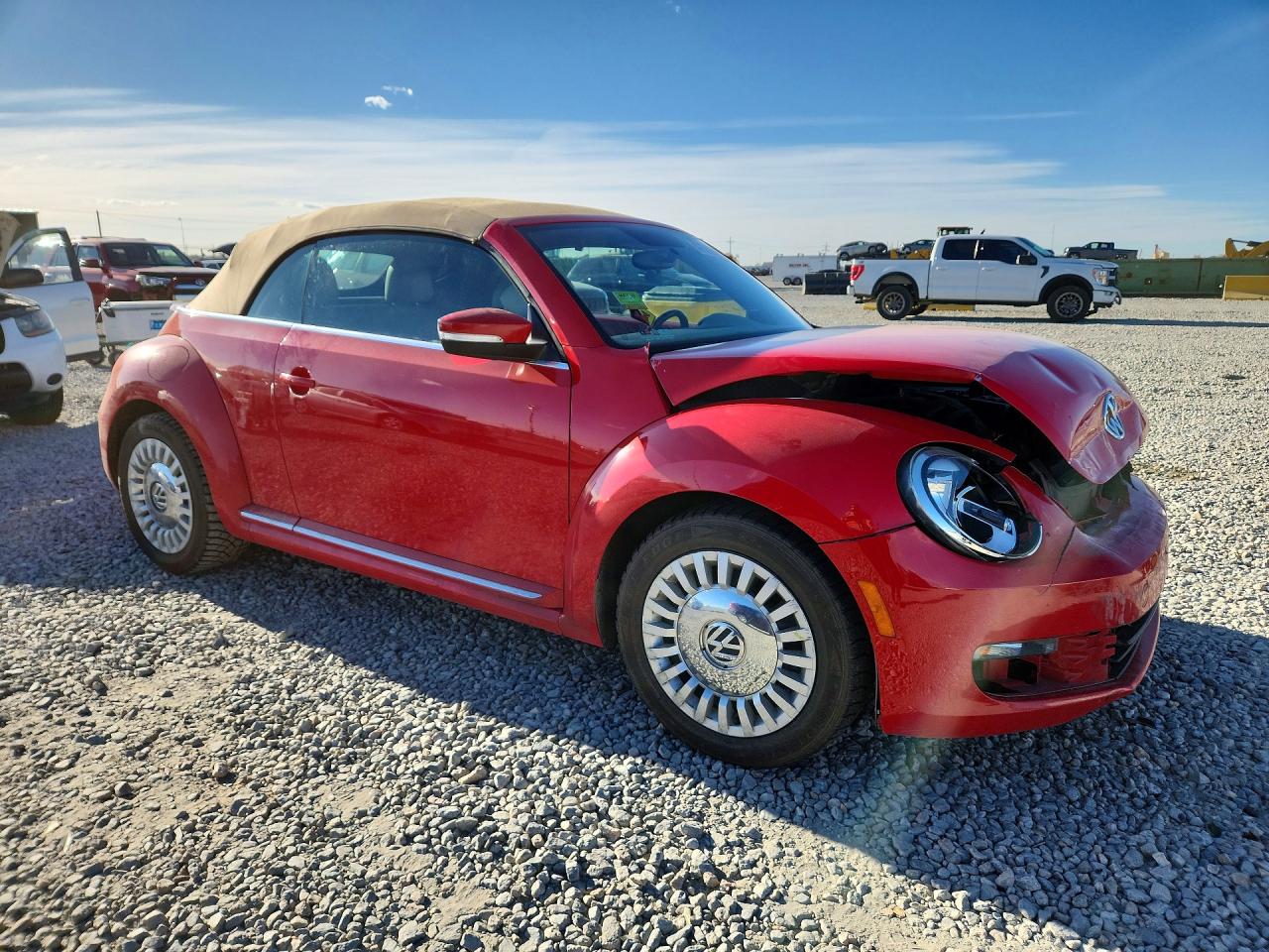 2015 Volkswagen Beetle VIN 3VW517AT9FM802750 photo 4