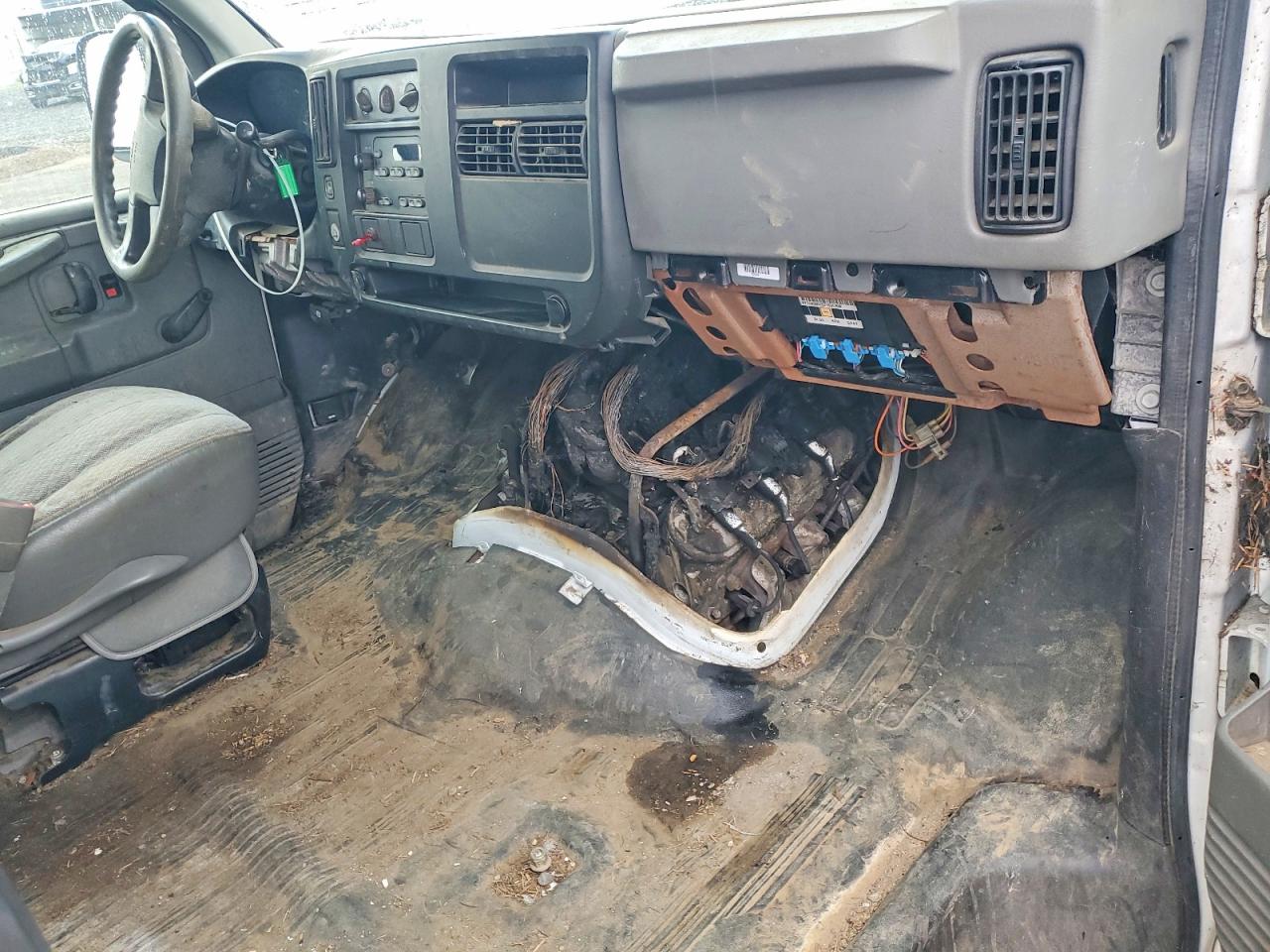 2006 CHEVROLET Express VIN 1GCHG35U861119767 photo 8