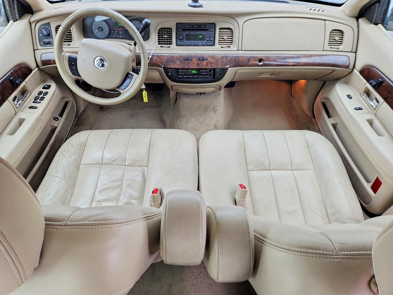 2007 Mercury Grmarquis VIN 2MEFM75VX7X642361 photo 8