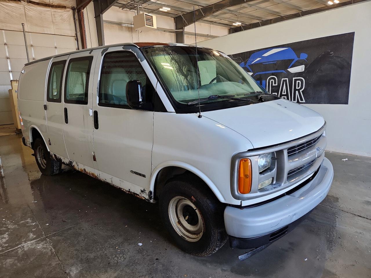 2001 CHEVROLET Express VIN 1GCFG15W511240570 photo 4