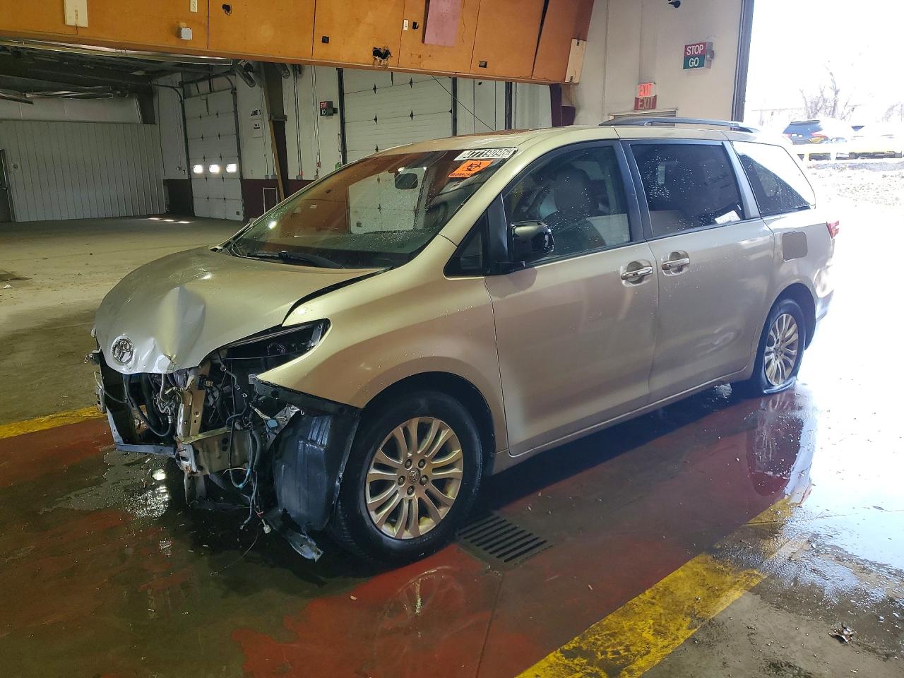 2015 Sienna VIN 5TDYK3DC9FS567560 photo 1