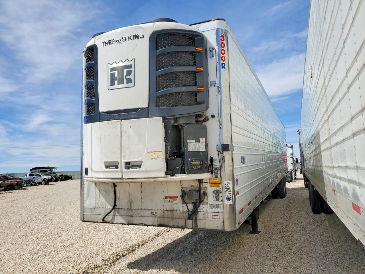 2021 UTILITY All models VIN 1UYVS2536M2377619 photo 2