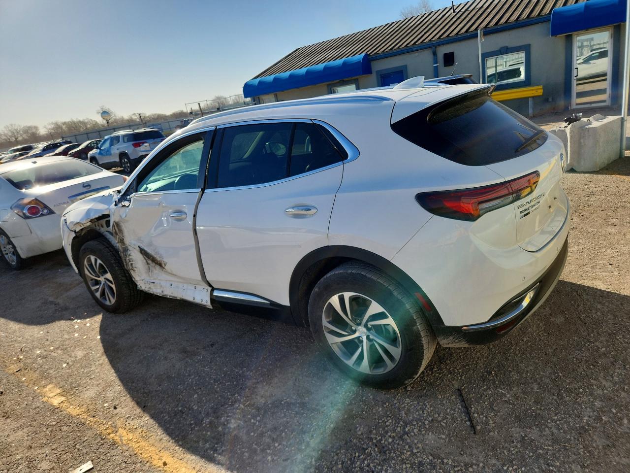 2021 Buick Envision VIN LRBFZNR42MD132578 photo 2