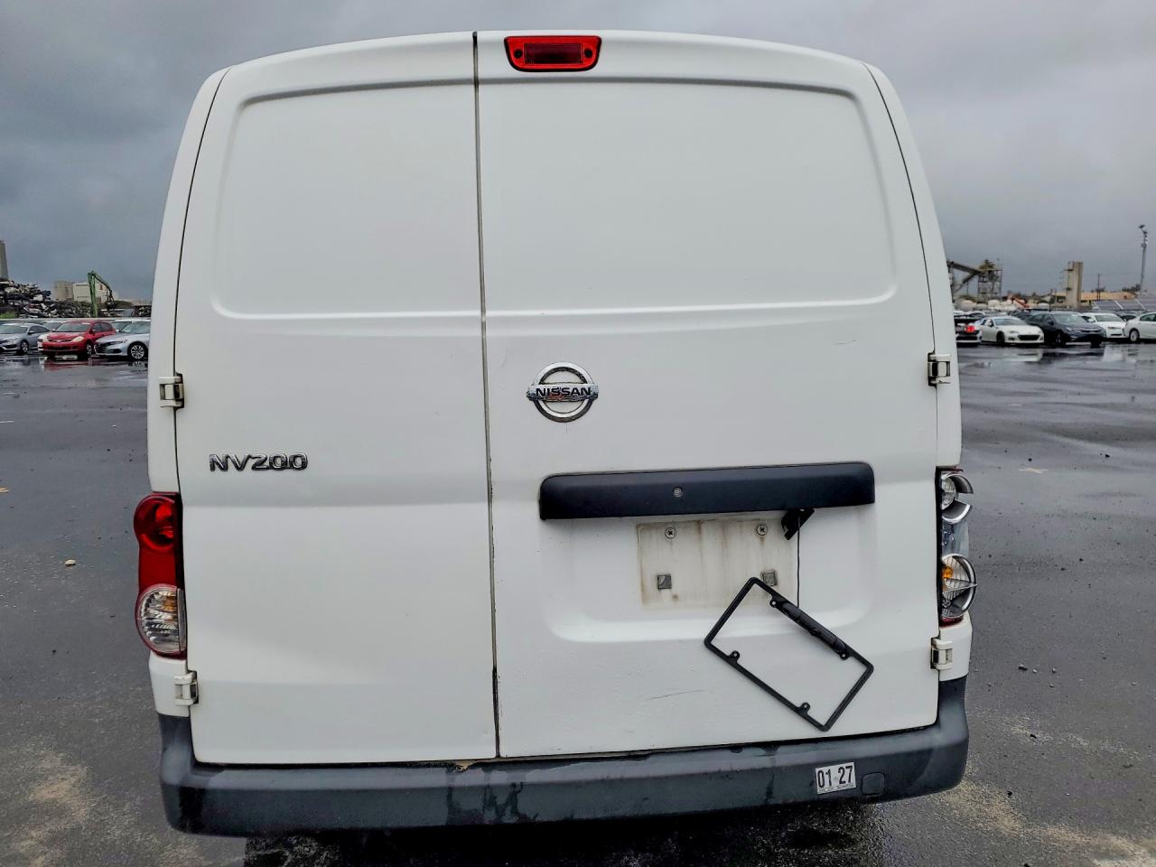 2015 Nv VIN 3N6CM0KN2FK731392 photo 6