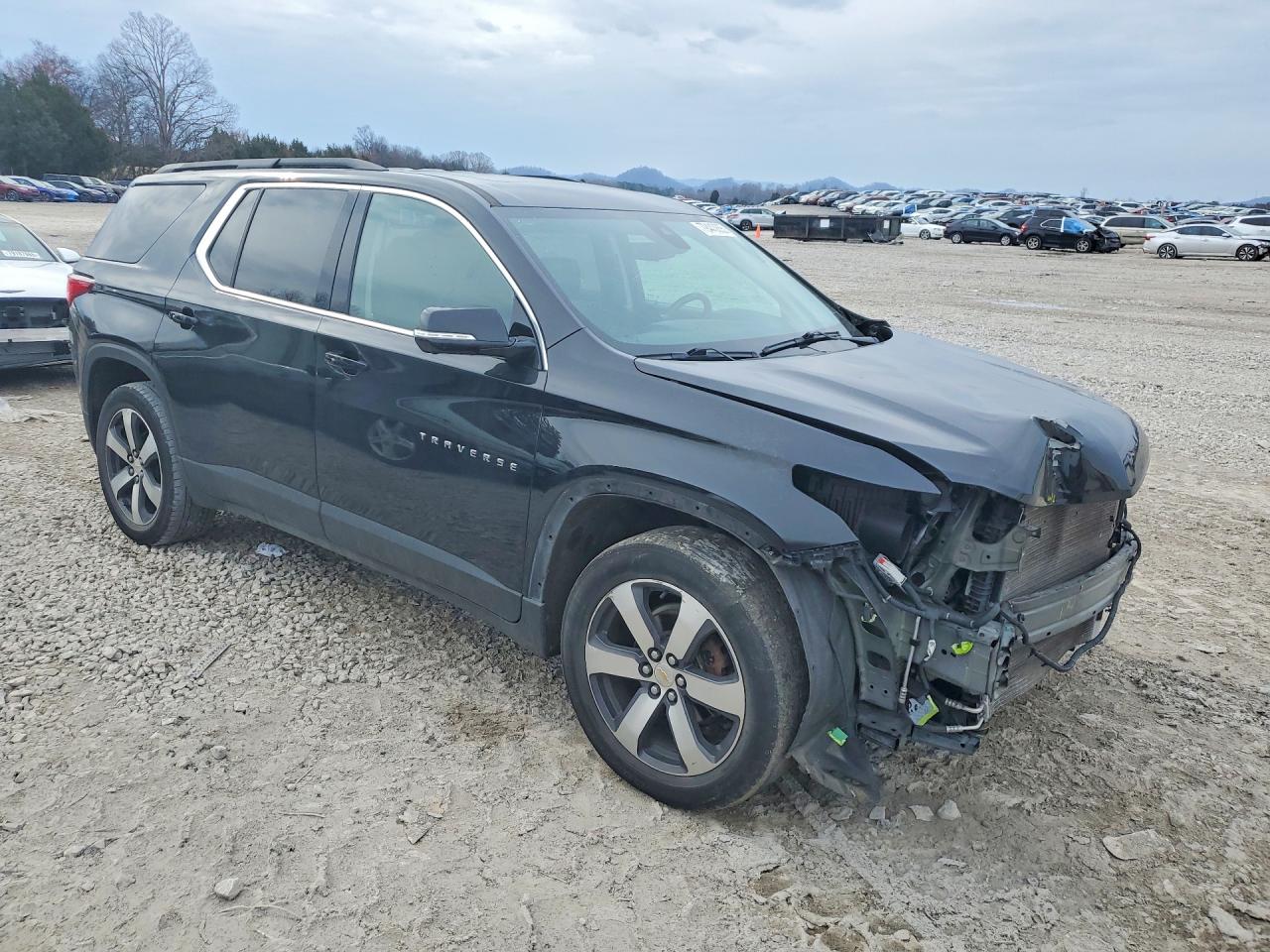 2020 Traverse VIN 1GNEVHKW7LJ317853 photo 4