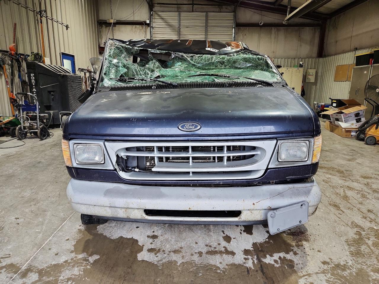 2000 Ford Econoline VIN 1FMRE11W4YHA39734 photo 5