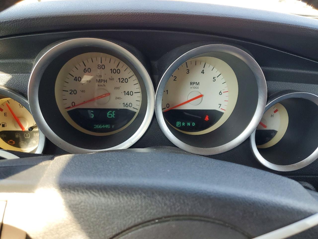 2005 Dodge Magnum VIN 2D8GV58215H545910 photo 9