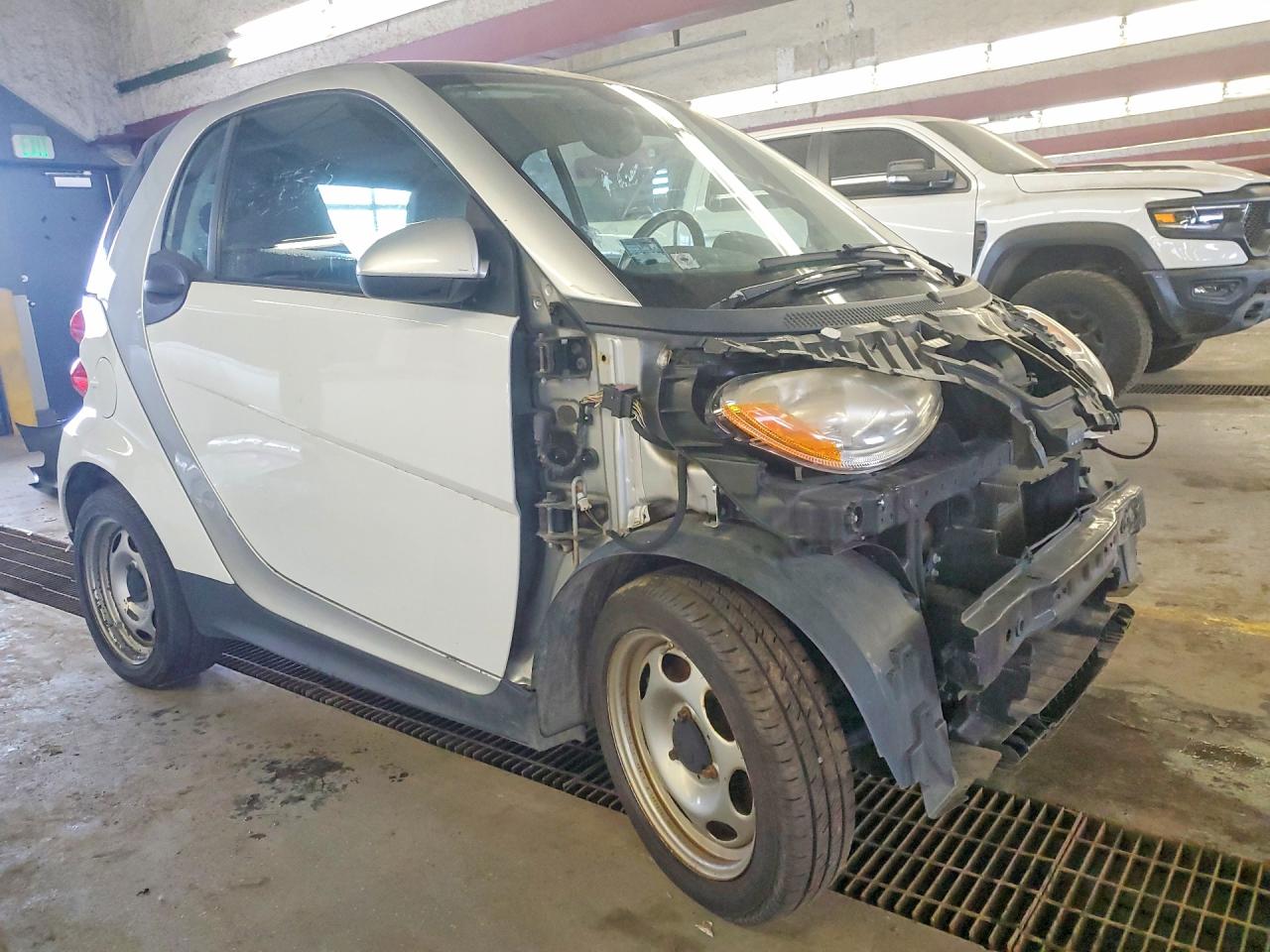 2014 Smart Fortwo VIN WMEEJ3BA6EK781775 photo 4