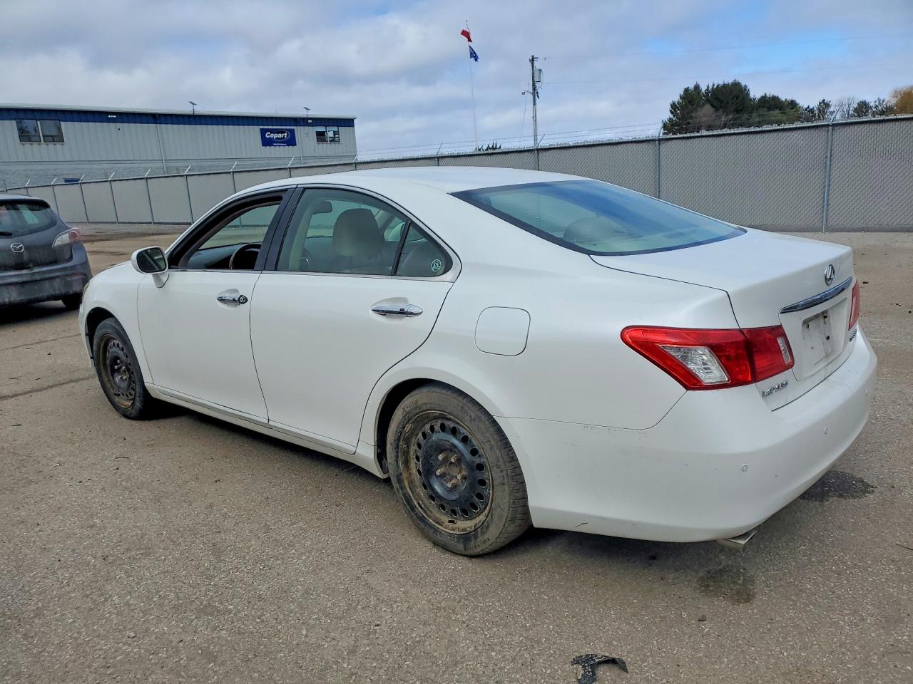 2008 Lexus ES350 VIN JTHBJ46G182232607 photo 2