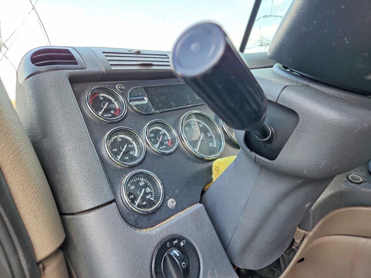 2013 Freightliner All other VIN 1FUJGLDR69LAG4217 photo 8