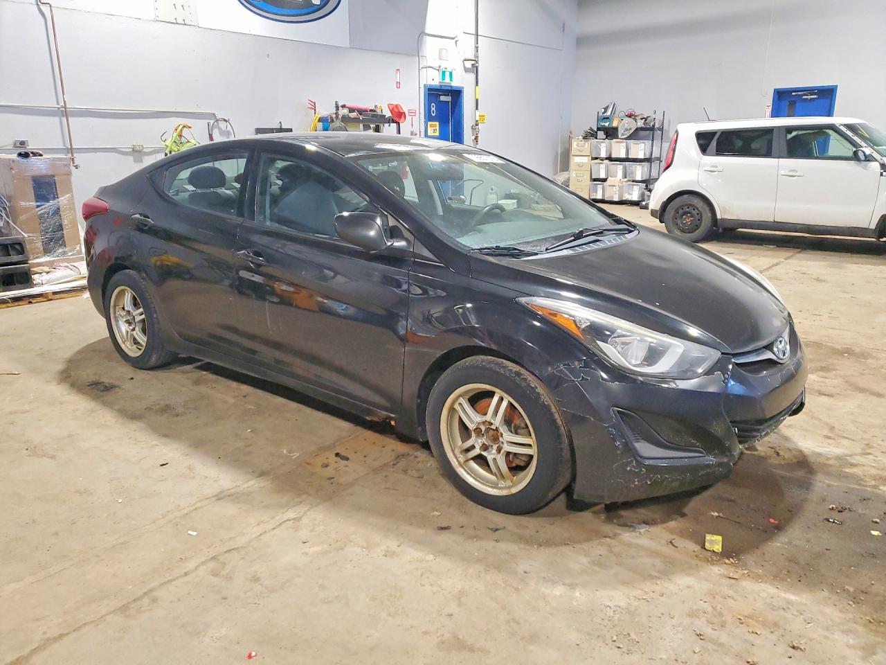 2015 Hyundai Elantra VIN 5NPDH4AE0FH548667 photo 4