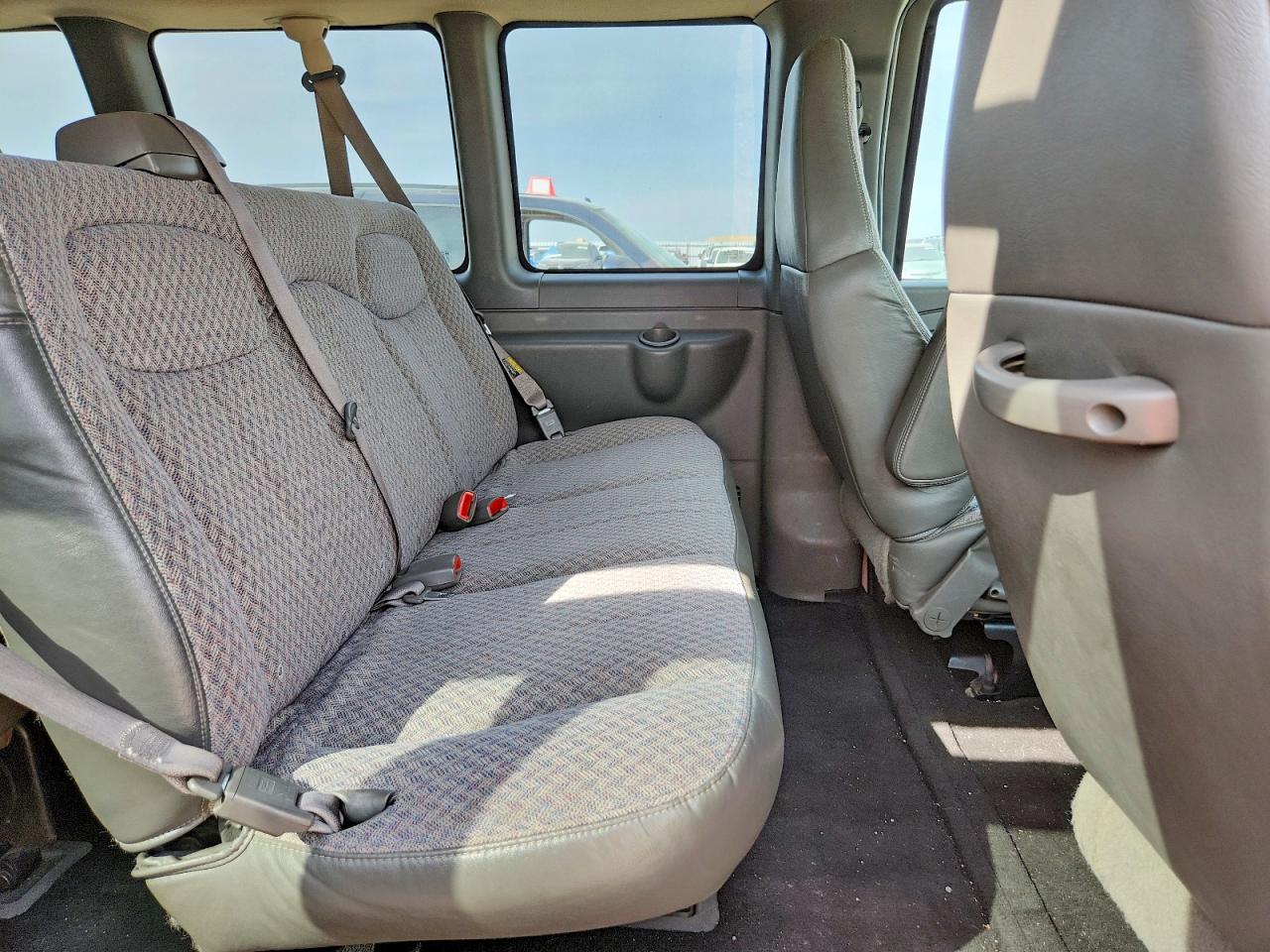 2007 CHEV Express VIN 1GAHG39U371166676 photo 11