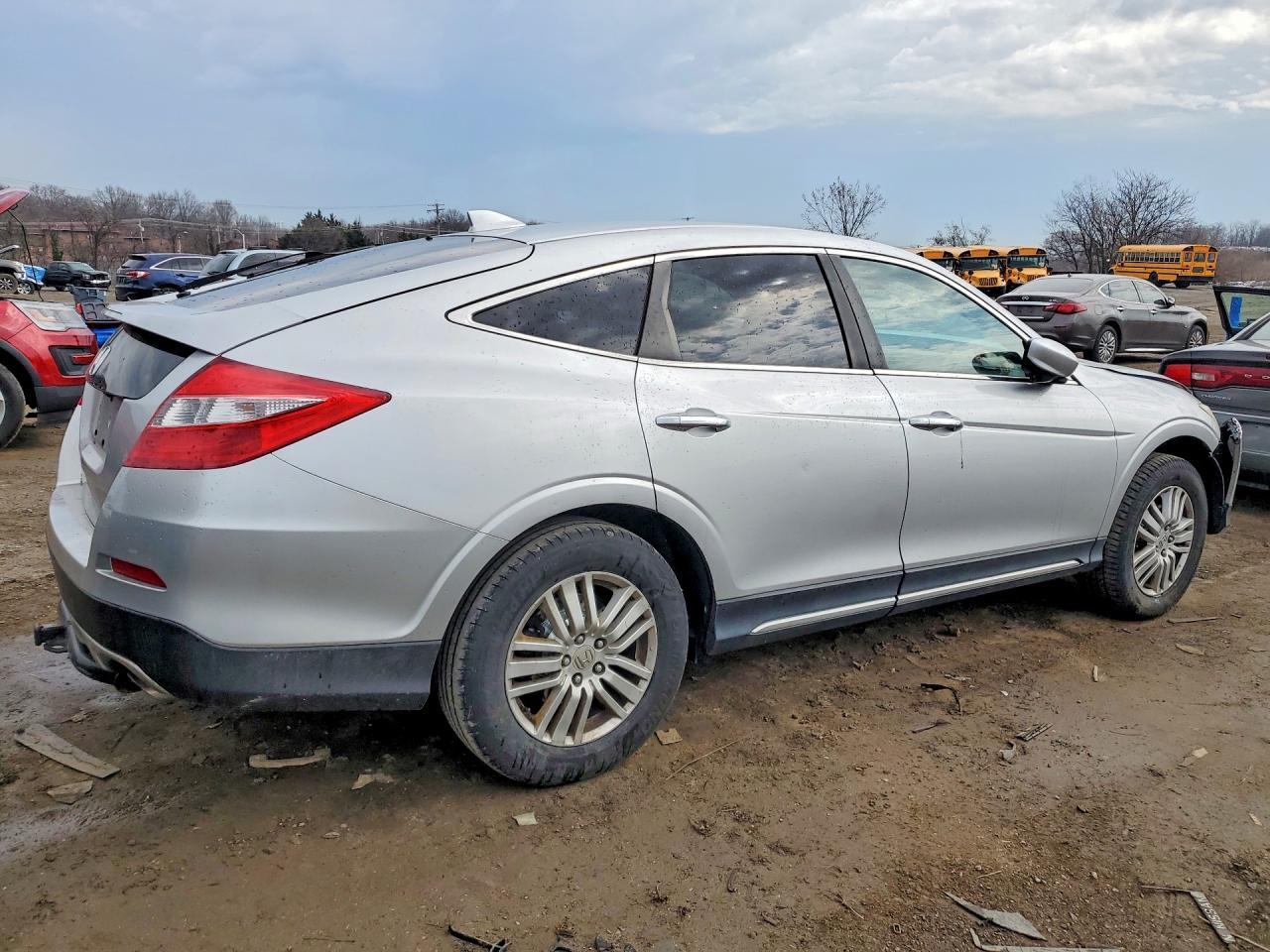2015 Honda Crosstour VIN 5J6TF3H52FL002377 photo 3