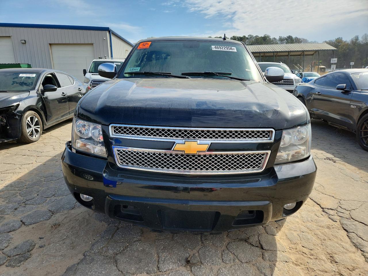 2013 Chevrolet Suburban VIN 1GNSCJE08DR120586 photo 5