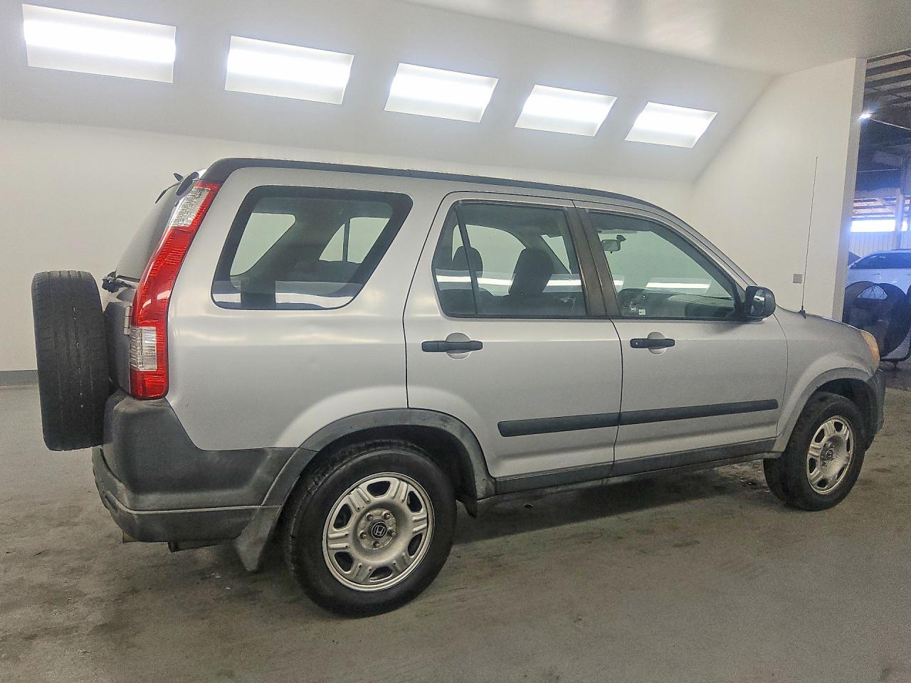 2005 HONDA Crv VIN JHLRD68565C007672 photo 3