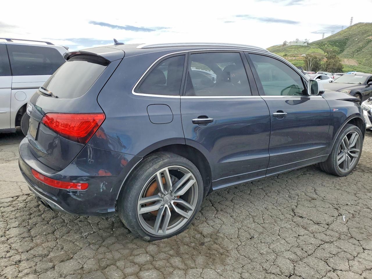 2016 Audi Sq5 VIN WA1CCAFP9GA061344 photo 3