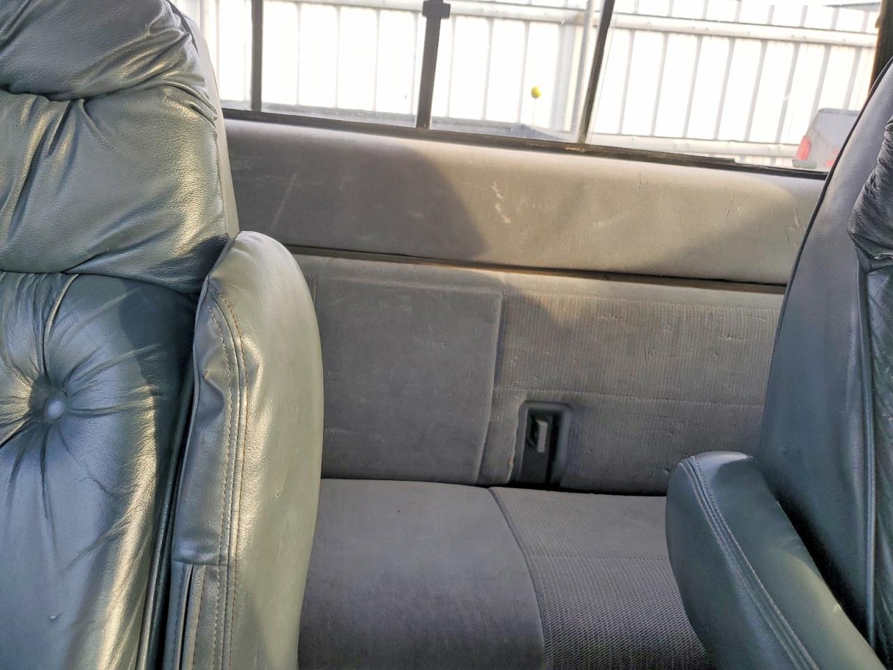 1994 Ford F250 VIN 1FTHX25K9RKA09141 photo 10