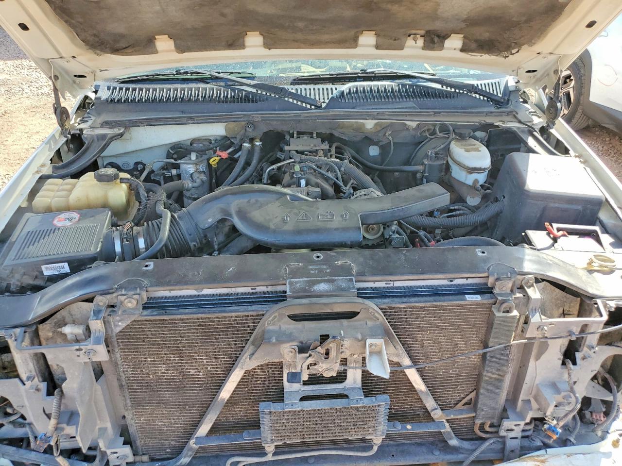 2003 Chevrolet Suburban VIN 3GNFK16Z53G280652 photo 12