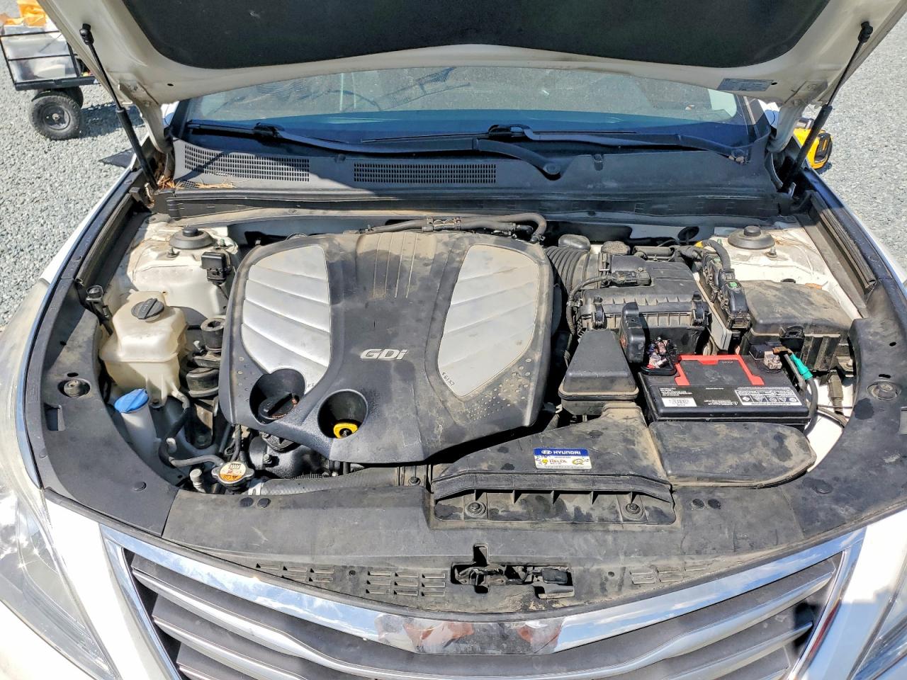 2017 Hyundai Azera VIN KMHFG4JG8HA581869 photo 11
