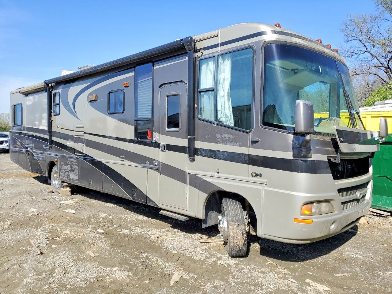 2003 Workhorse All other VIN 5B4MP67G533372123 photo 1