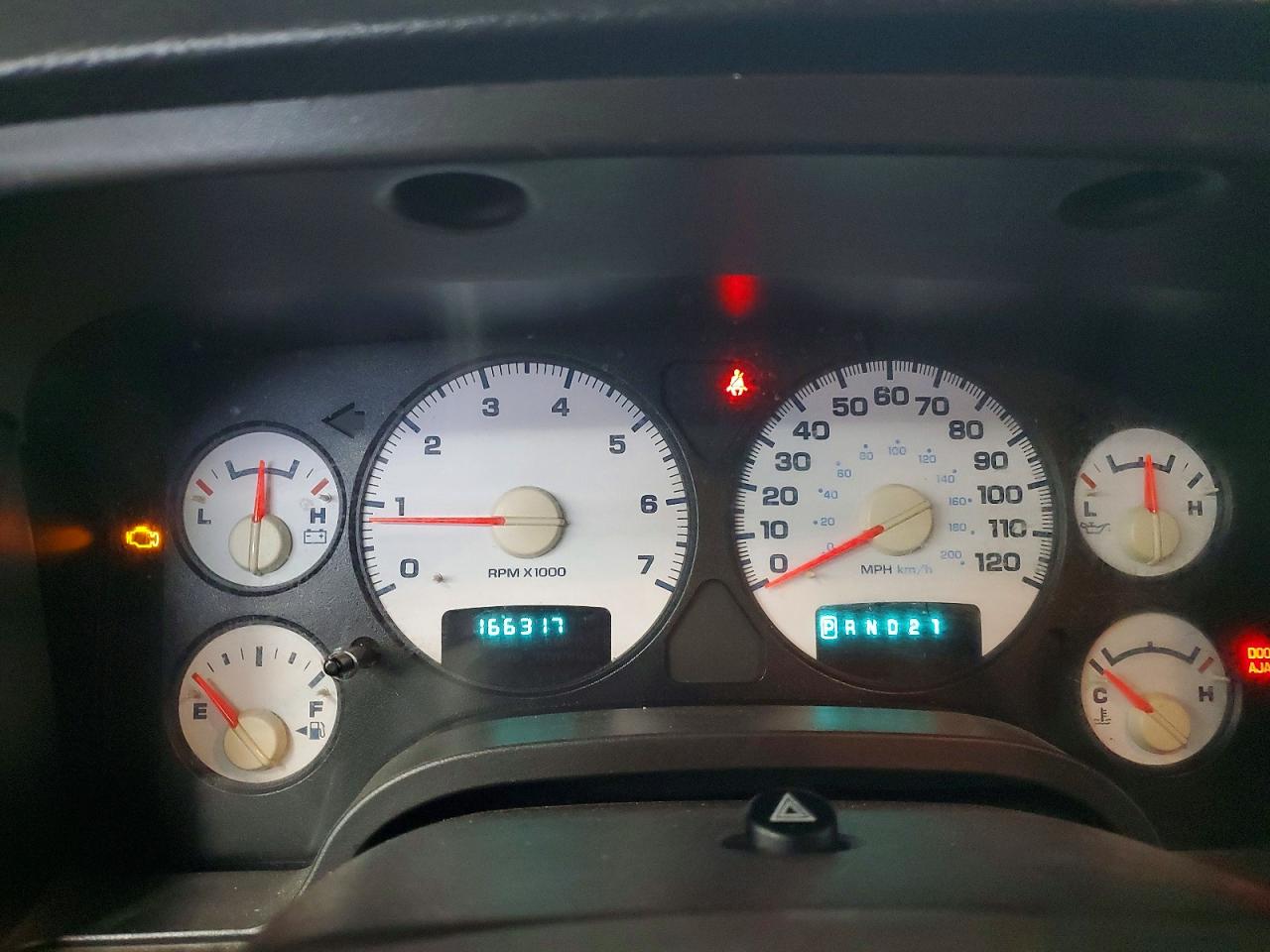 2005 Dodge Ram 1500 VIN 1D7HU16D65J517172 photo 9