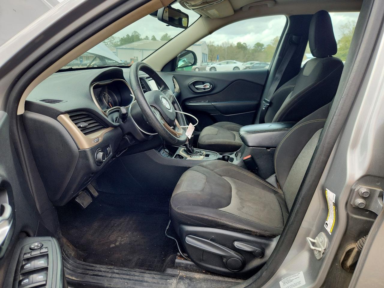 2016 Jeep Cherokee VIN 1C4PJLAB3GW137597 photo 7