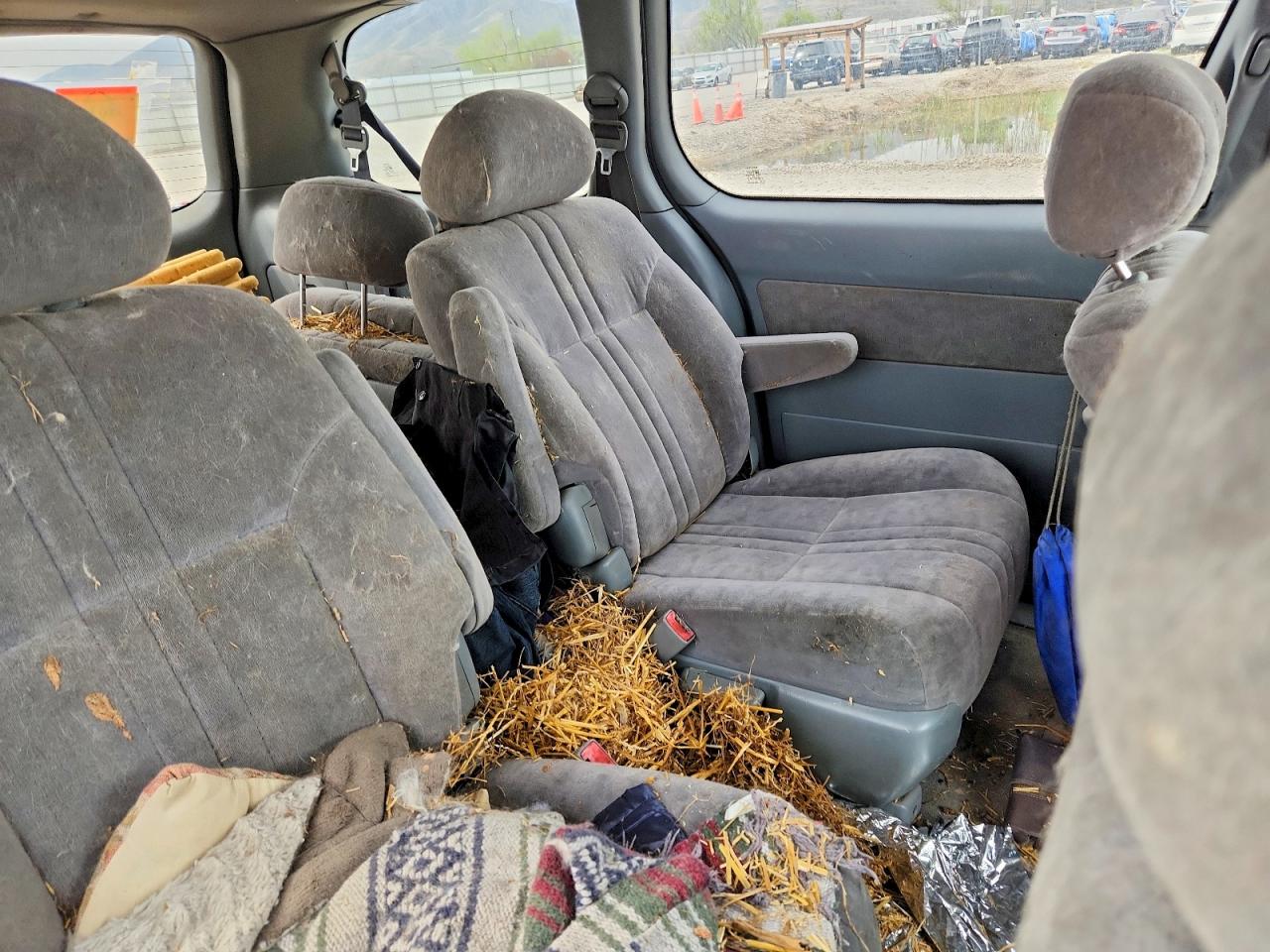 2001 Toyota Sienna VIN 4T3ZF13C61U377687 photo 10