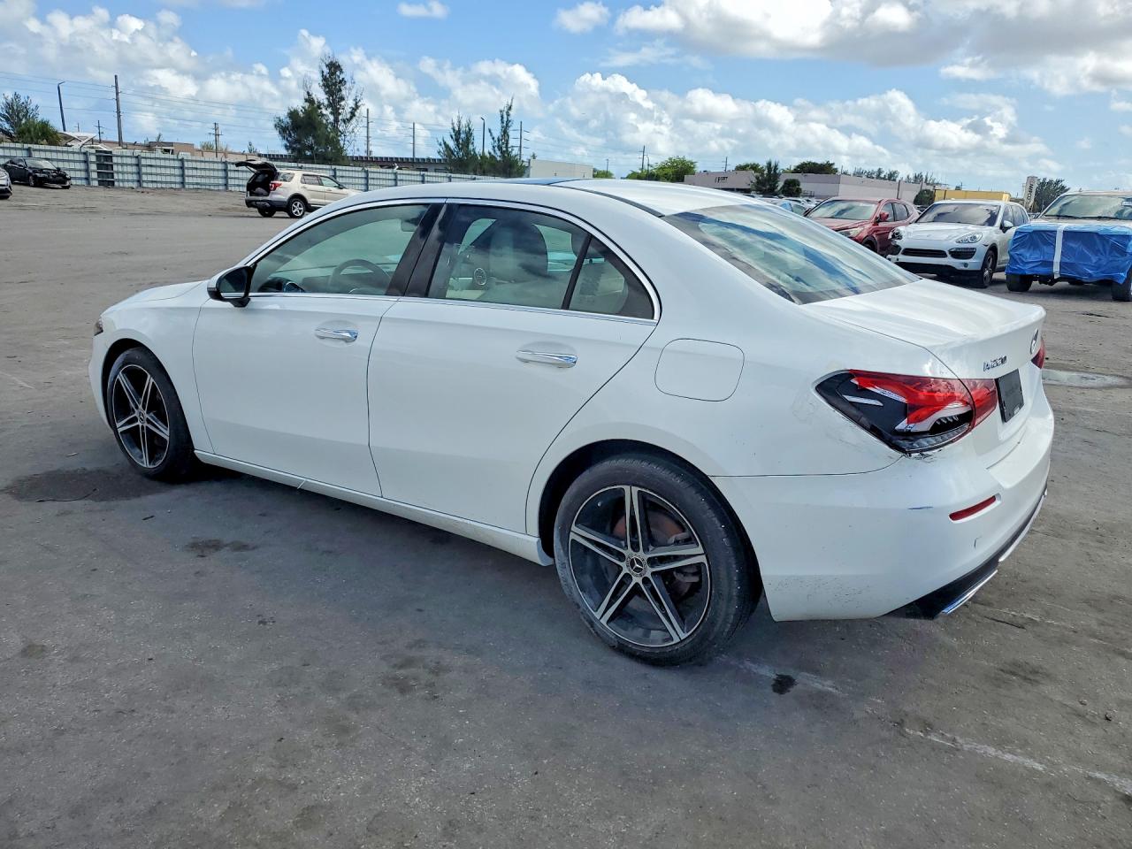 2019 MERCEDES-BENZ A-class VIN WDD3G4EB4KW035964 photo 2