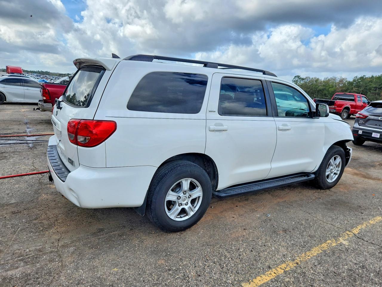 2013 Toyota Sequoia VIN 5TDZY5G14DS046428 photo 3