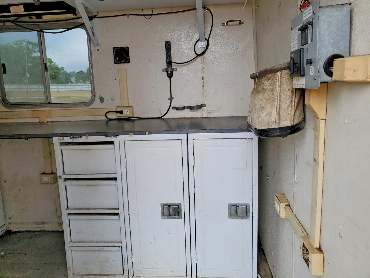 2005 FEATHERLITE Unknown VIN 4FCA511265C083977 photo 5