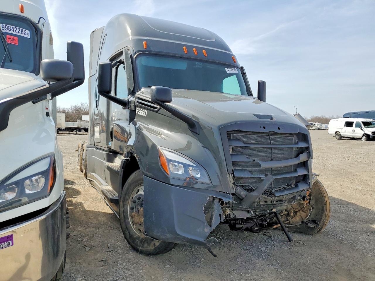 2026 FREIGHTLINER Cascadia VIN 3AKJHHDR6TSWS2560 photo 1