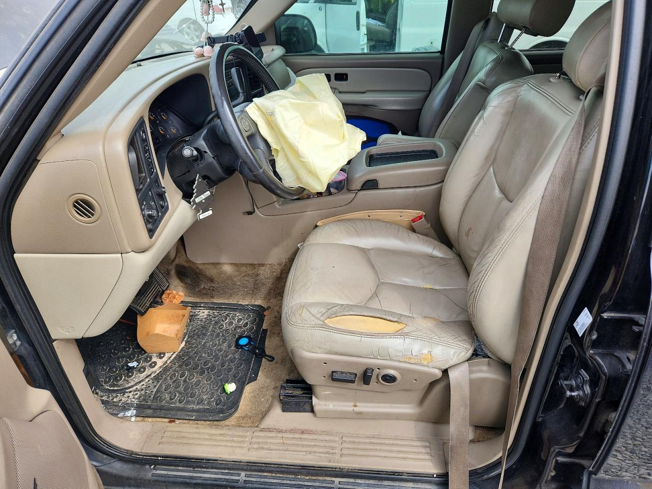 2003 Chevrolet Suburban VIN 3GNFK16Z63G283124 photo 7