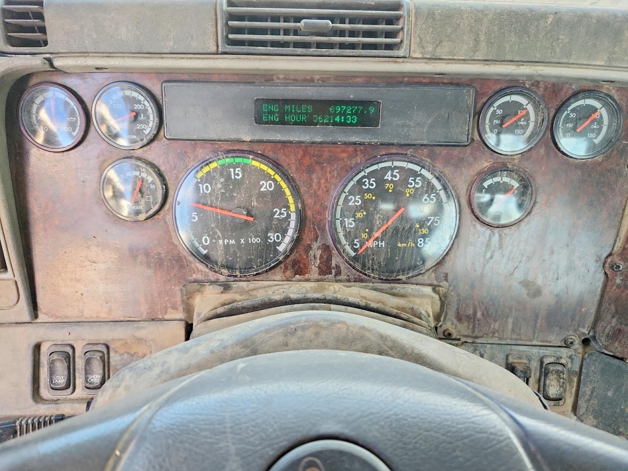 2001 FREIGHTLINER All other VIN 1FUJBBCG01LH95291 photo 8