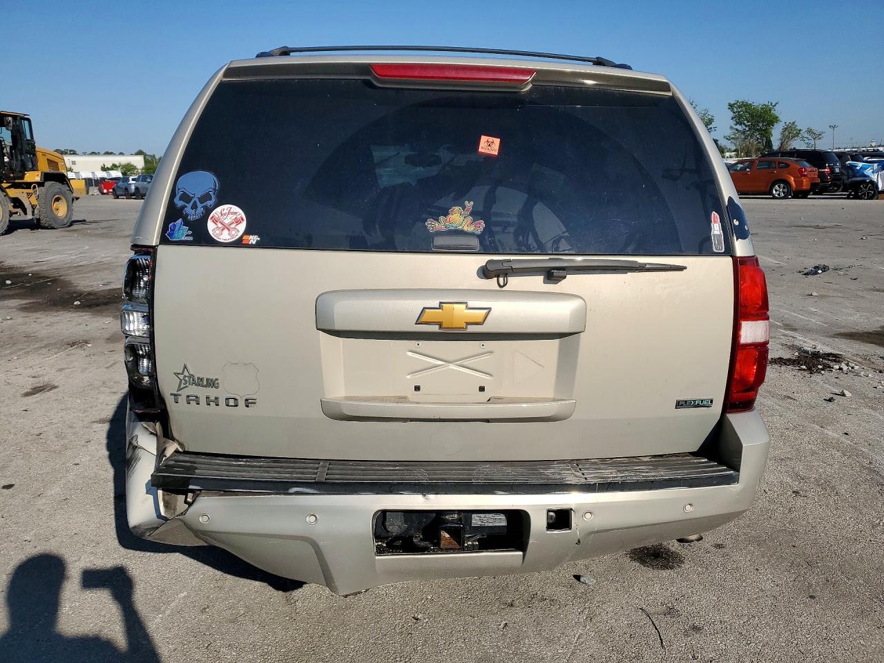 2012 Chevrolet Tahoe VIN 1GNSCBE06CR105802 photo 6