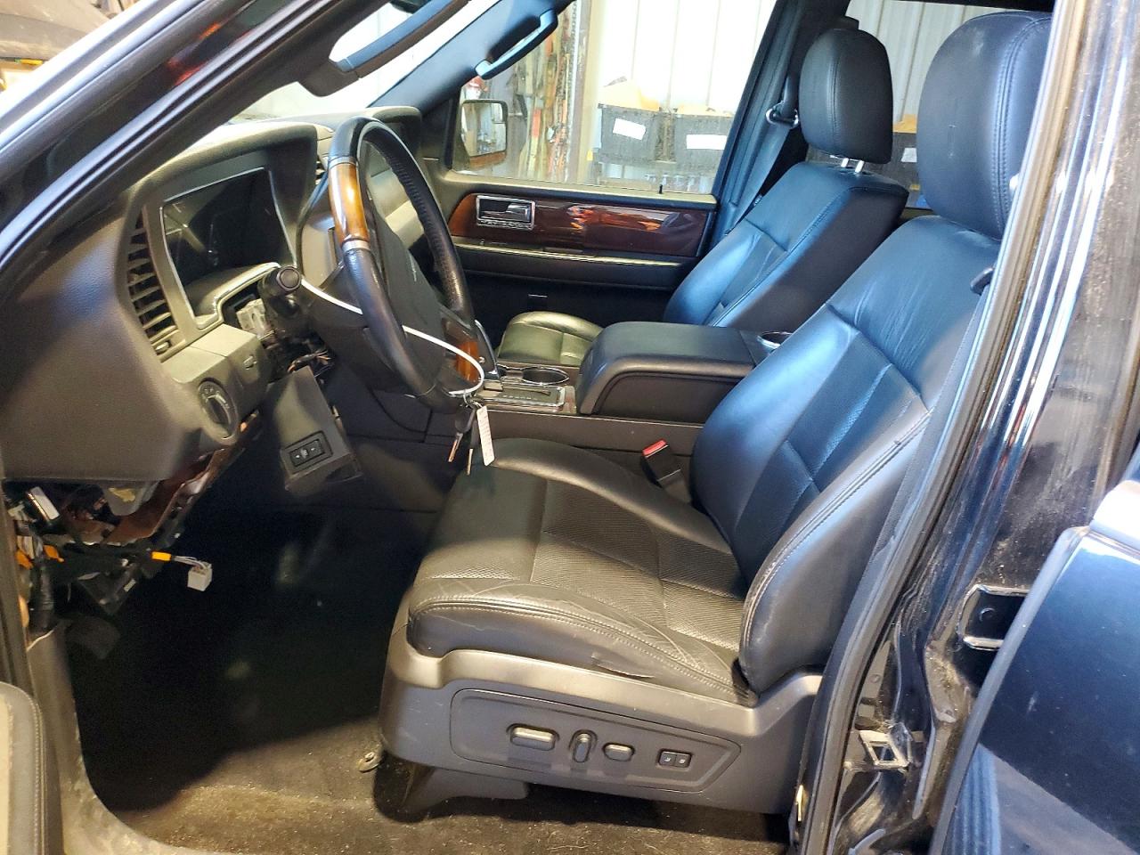 2012 Lincoln Navigator VIN 5LMJJ3J54CEL06938 photo 7