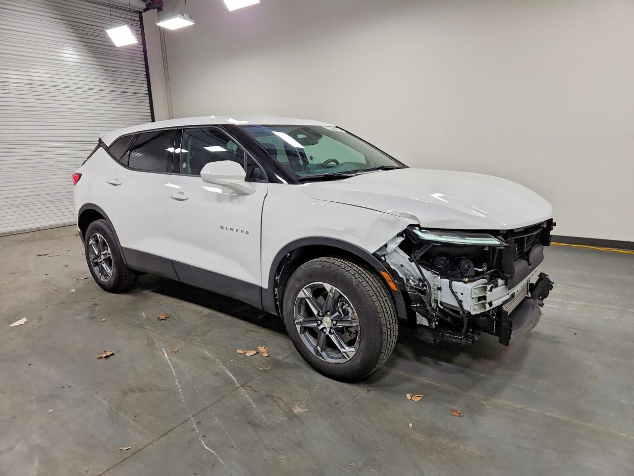 2025 Chevrolet Blazer VIN 3GNKBCR46SS238531 photo 4