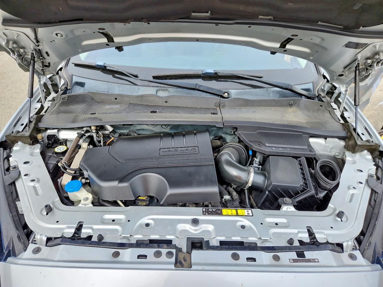 2018 Jaguar Etype VIN SADFJ2FX7J1Z09571 photo 12