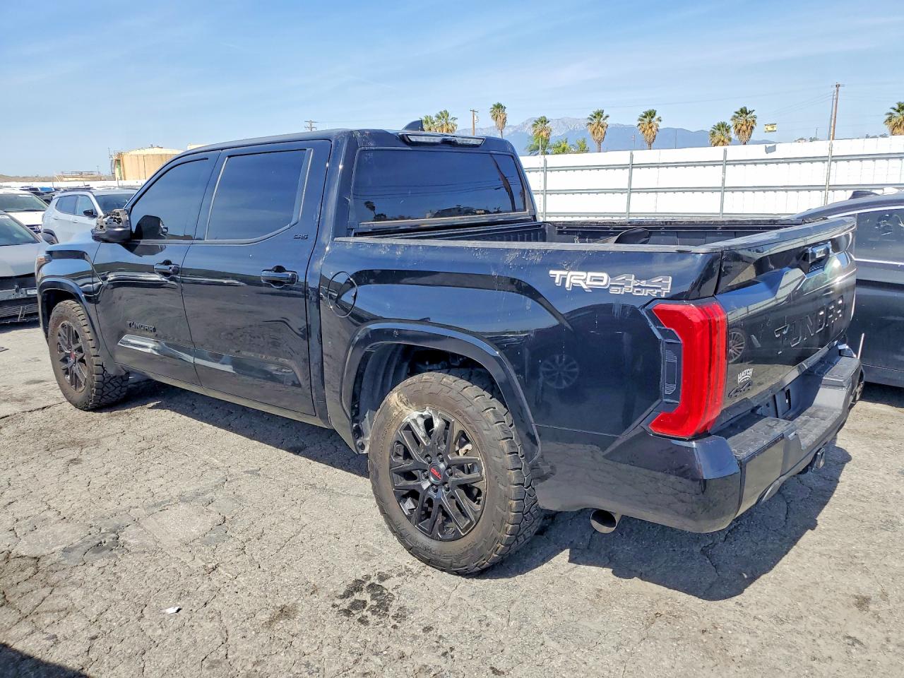 2023 Toyota Tundra VIN 5TFLA5DB9PX057933 photo 2