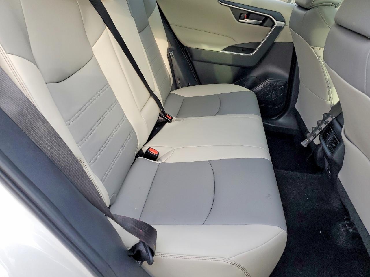 2025 Rav4 VIN 2T3C1RFV0SW401242 photo 10