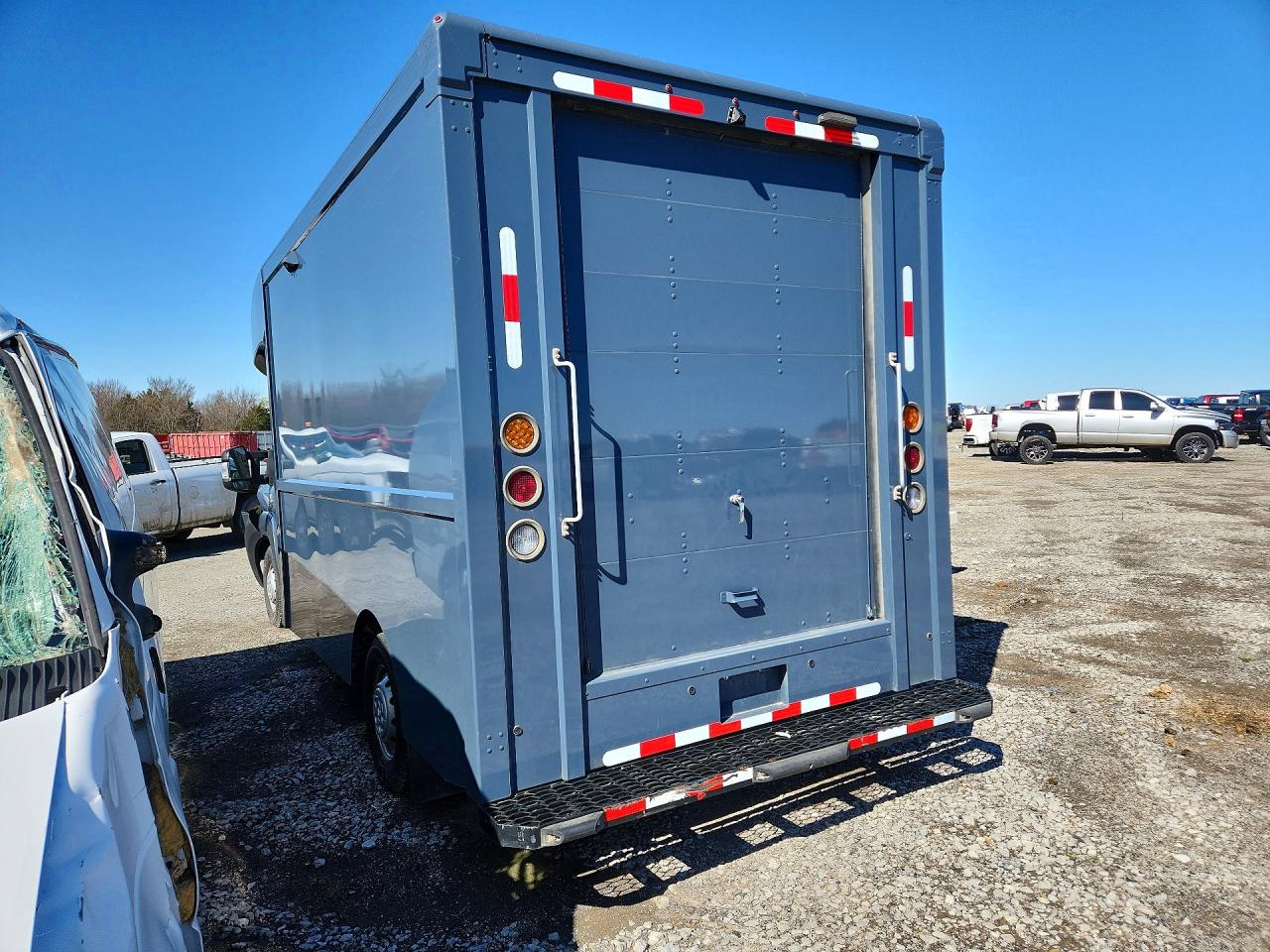 2022 Ram All models VIN 3C7WRVMG0NE126820 photo 2