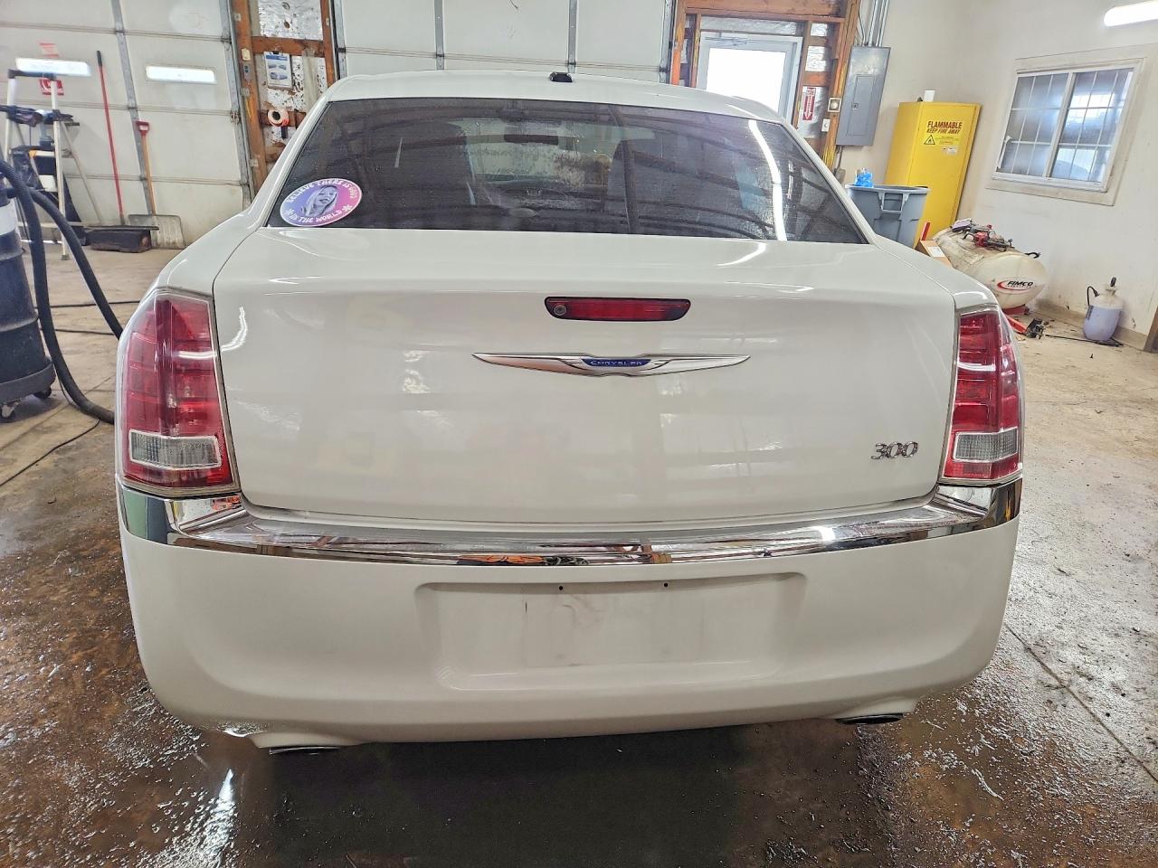 2011 Chrysler 300 VIN 2C3CA5CG6BH559345 photo 6