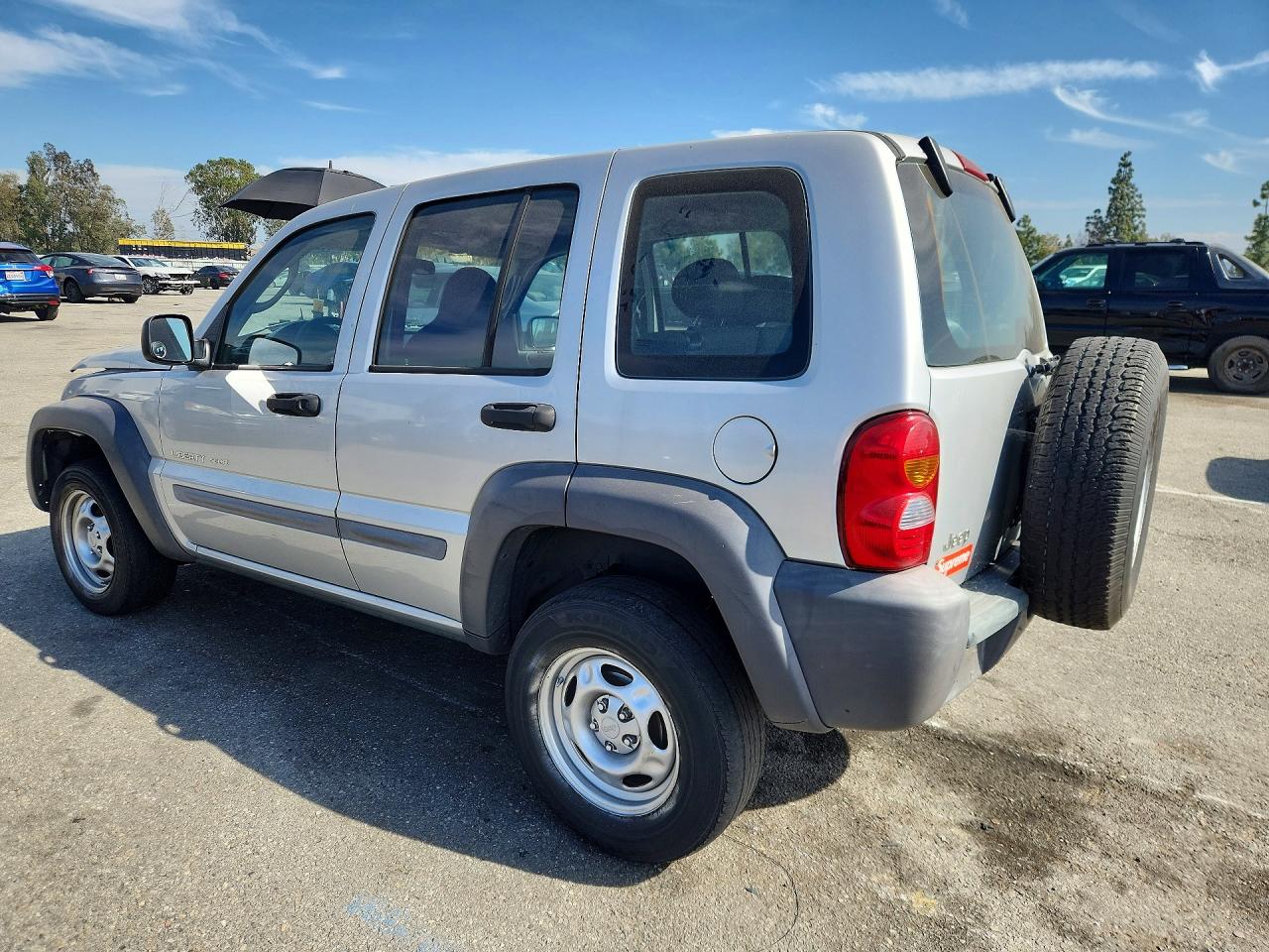 2002 Jeep Liberty VIN 1J4GK48K02W265789 photo 2