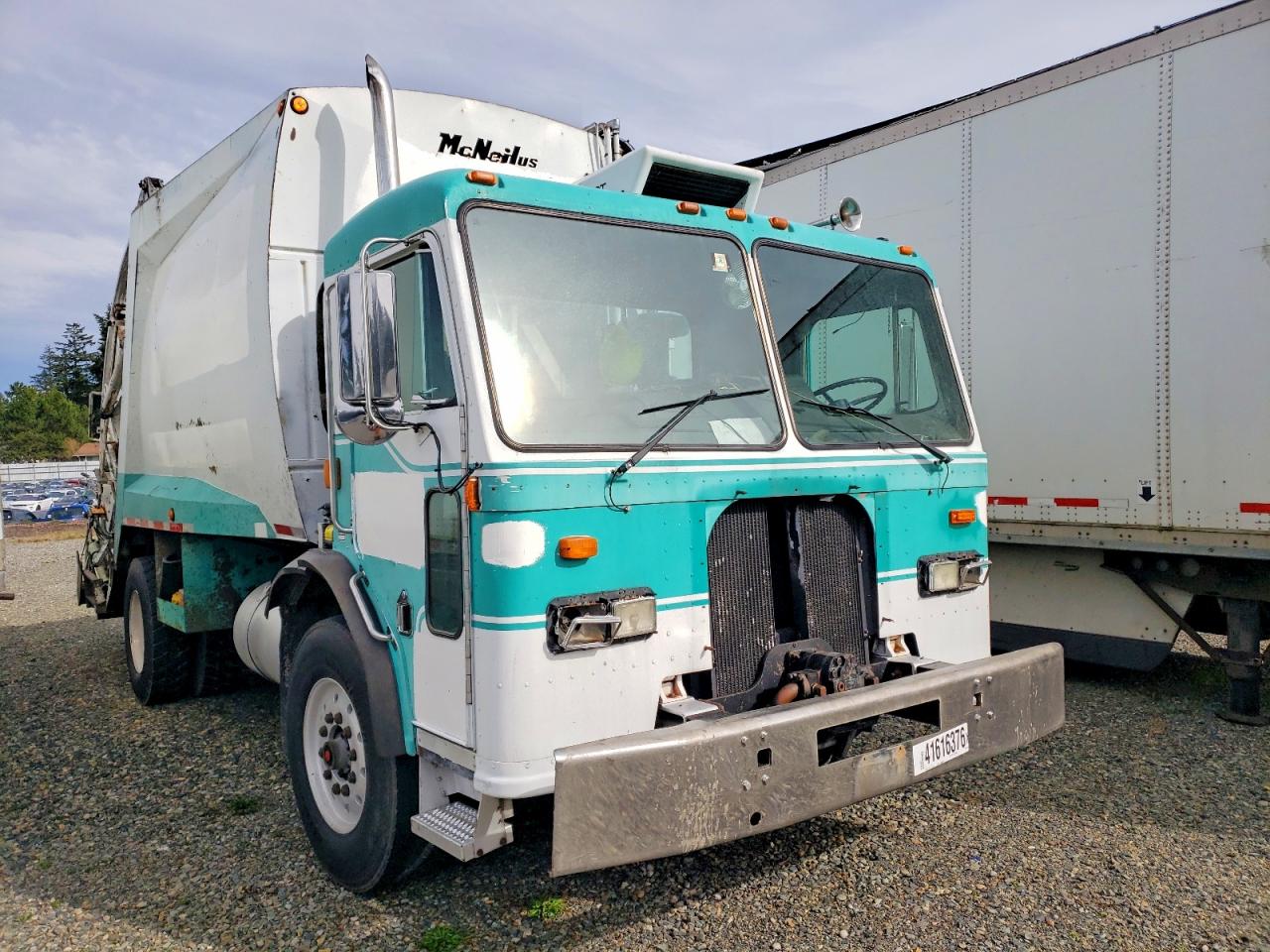 1998 PETERBILT All other VIN 1NPZH58X7WD710800 photo 1