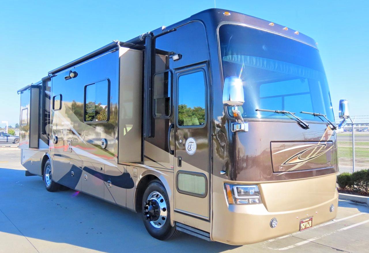 2010 FREIGHTLINER All other VIN 4UZAB2DTXACAS7588 photo 1