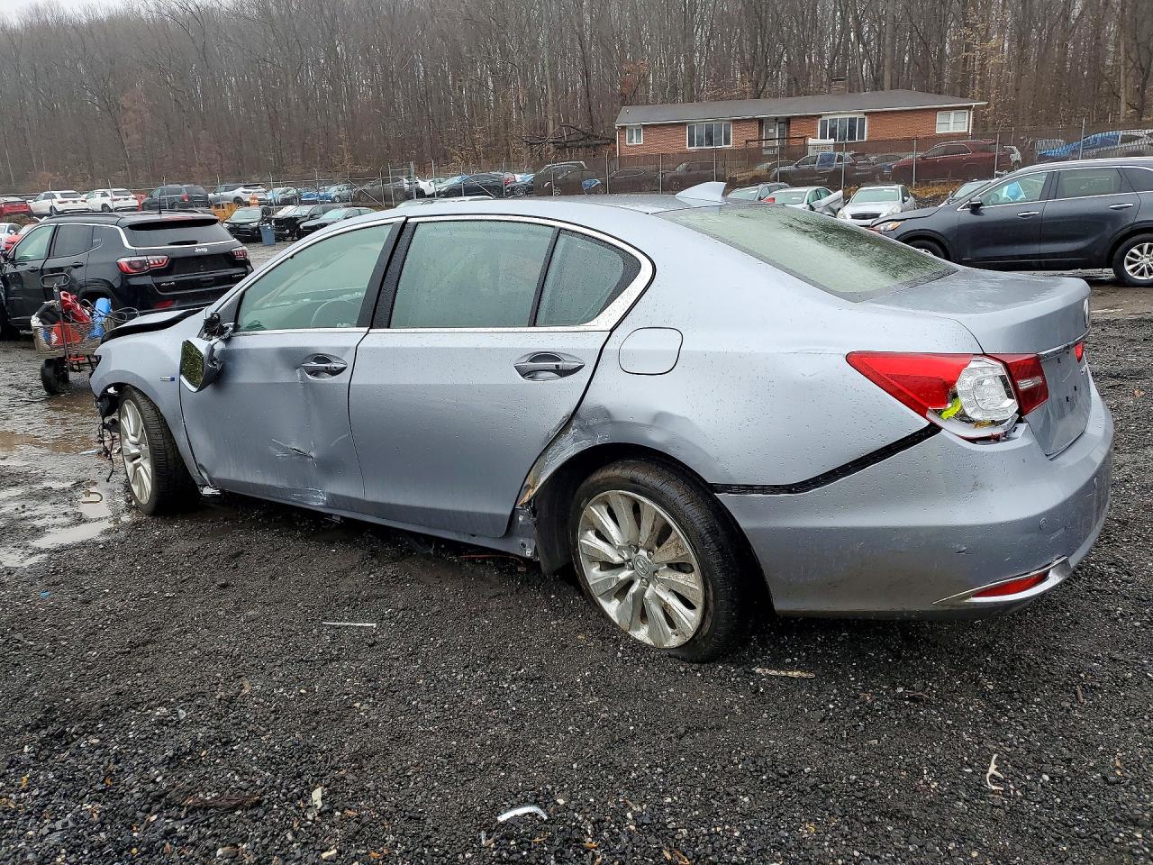 2016 Acura RLX VIN JH4KC2F9XGC000354 photo 2