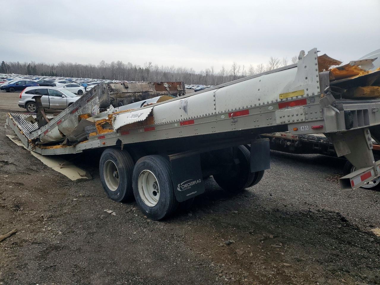 2012 UTILITY Trailer VIN 1UYVS2534CM452403 photo 3