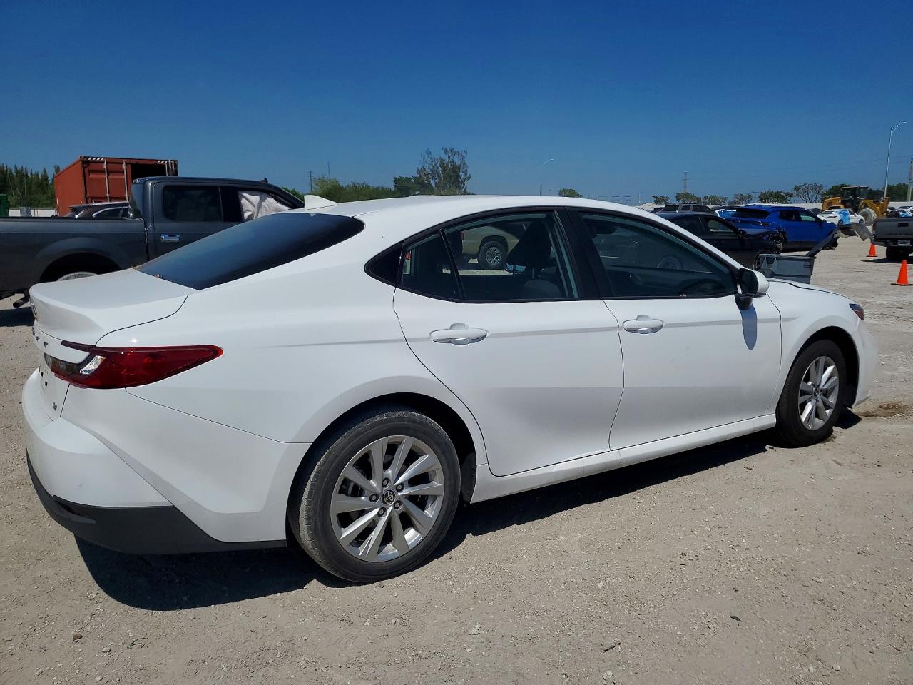2025 Camry VIN 4T1DAACKXSU650107 photo 3